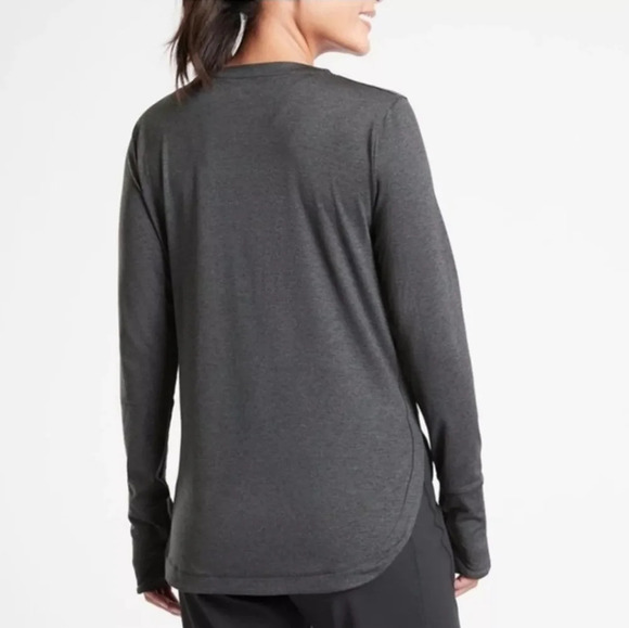 Athleta Small Uptempo Gray Long Sleeve Pullover Top Round Hem Thumbholes - Picture 3 of 14